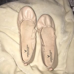 Nude American Eagle flats